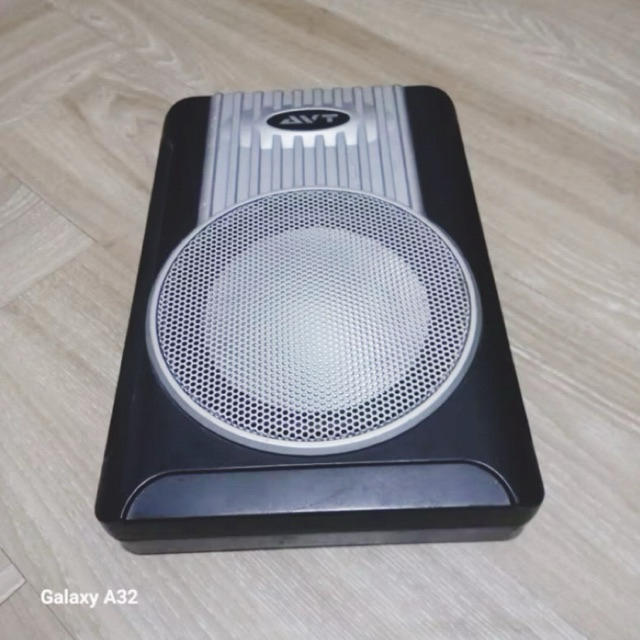 Subwoofer AVX Kolong Jok Mobil Second seperti baru