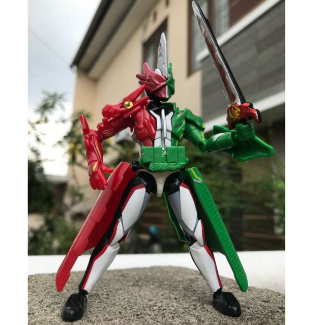 SODO SABER DRAGON BUTASAN KAMEN RIDER SO DO