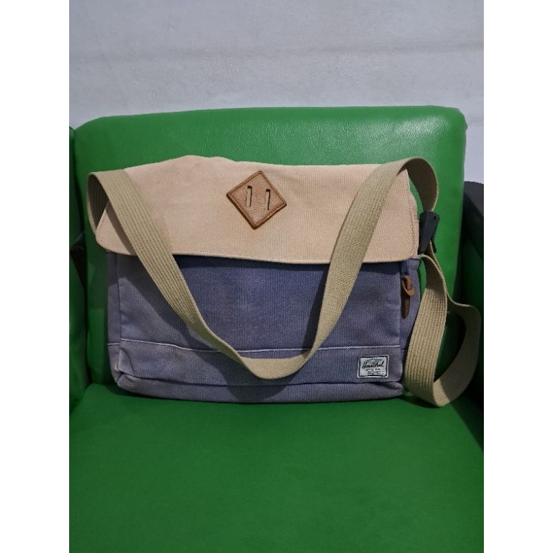 Tas pria wanita selempang kanvas sling bag Herschel original preloved