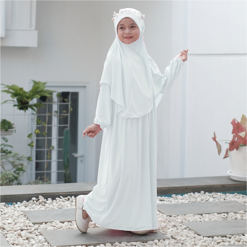 Mekkaira - Setelan Gamis Syari Anak Perempuan warna putih