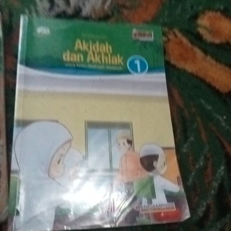 buku akidah dan akhlak untuk SD kelas 1