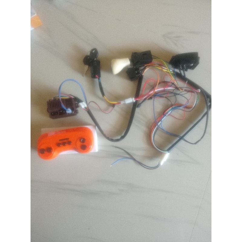 Set rangkean kabel Remot+Reciver 12V 7Pin Mobil mainan aki