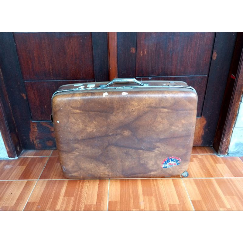 Koper Jadul Antik Vintage Merk AMERICAN TOURISTER Lawas Tua Kuno Retro Dekorasi Hiasan Barang Antik