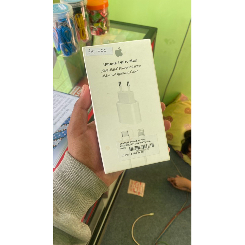 Charger IPhone 20 watt 99%