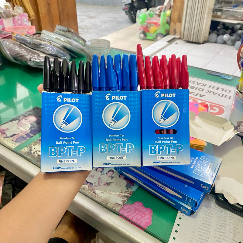 

(12 PCS) PULPEN PILOT BPT-P BALL POINT PEN HITAM BIRU MERAH