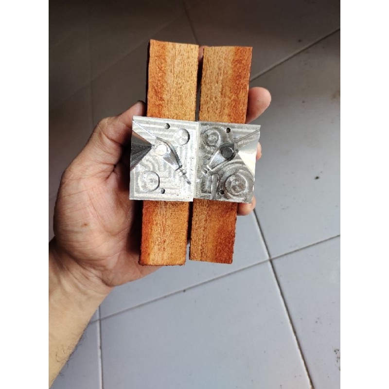 MOLDING CETAKAN SPINNER BAIT CNC