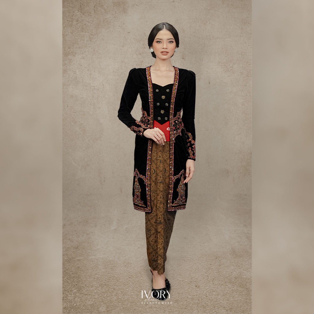 BAHTERA | Asmara Black Velvet Kutubaru Kebaya