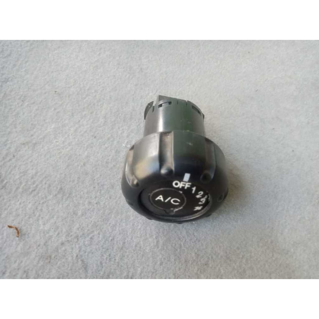 Tombol control AC kia Visto