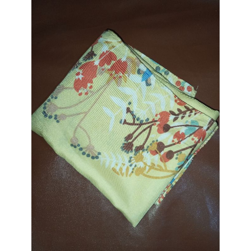 jilbab segiempat motif / jilbab jumbo / pashmina instan PRELOVED (gudang Banyuwangi)