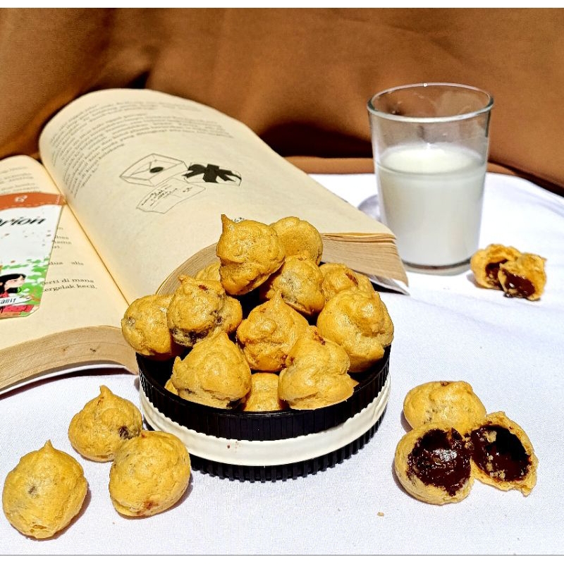 

kue sus kering coklat