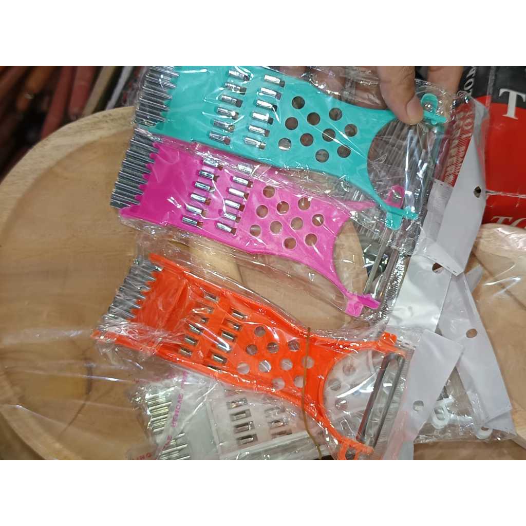 Peeler Pengupas Kentang Parutan Wortel Parutan Kentang