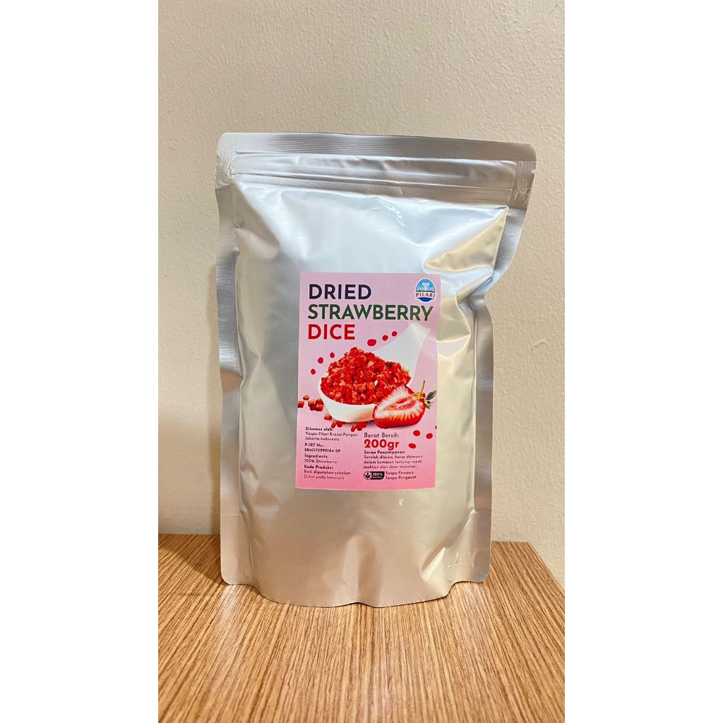 

FREEZE DRIED STRAWBERRY DICE - Buah Kering Strawberry Asli @200gr