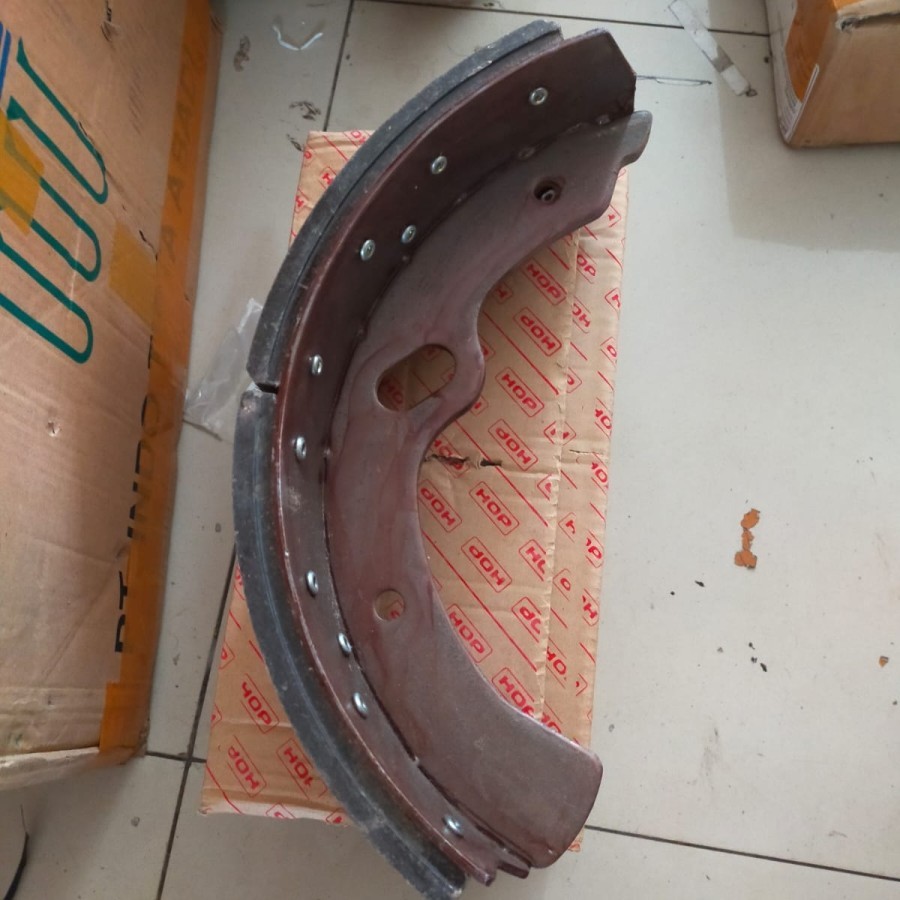 BRAKE SHOE KAMPAS REM DEPAN HINO HO7C PS190 FM516 FG253 FG210 CK12