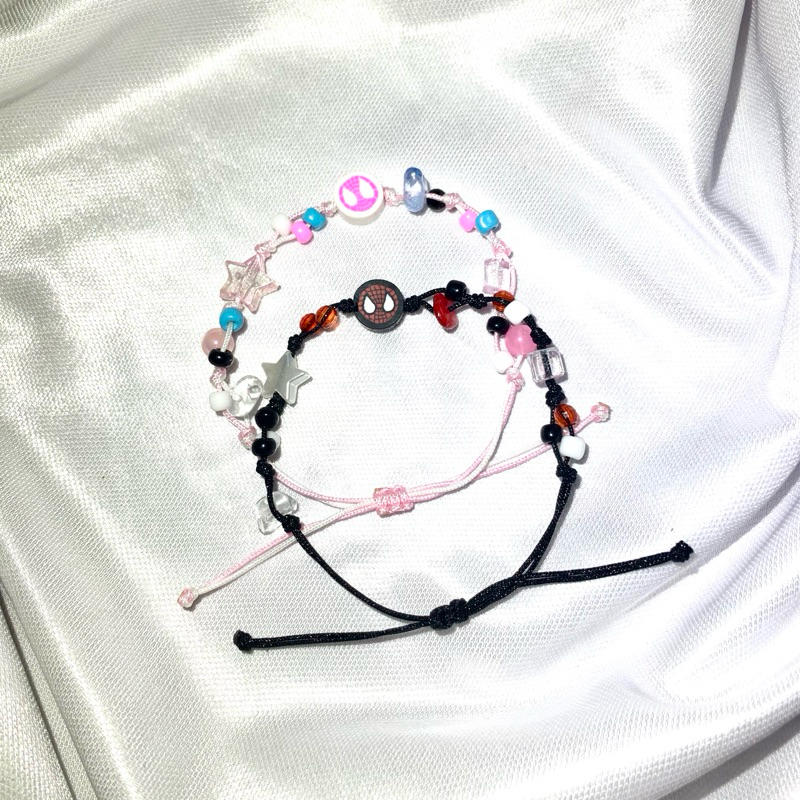 SPIDERMAN MILES GWEN PHONESTRAP & BRACELET