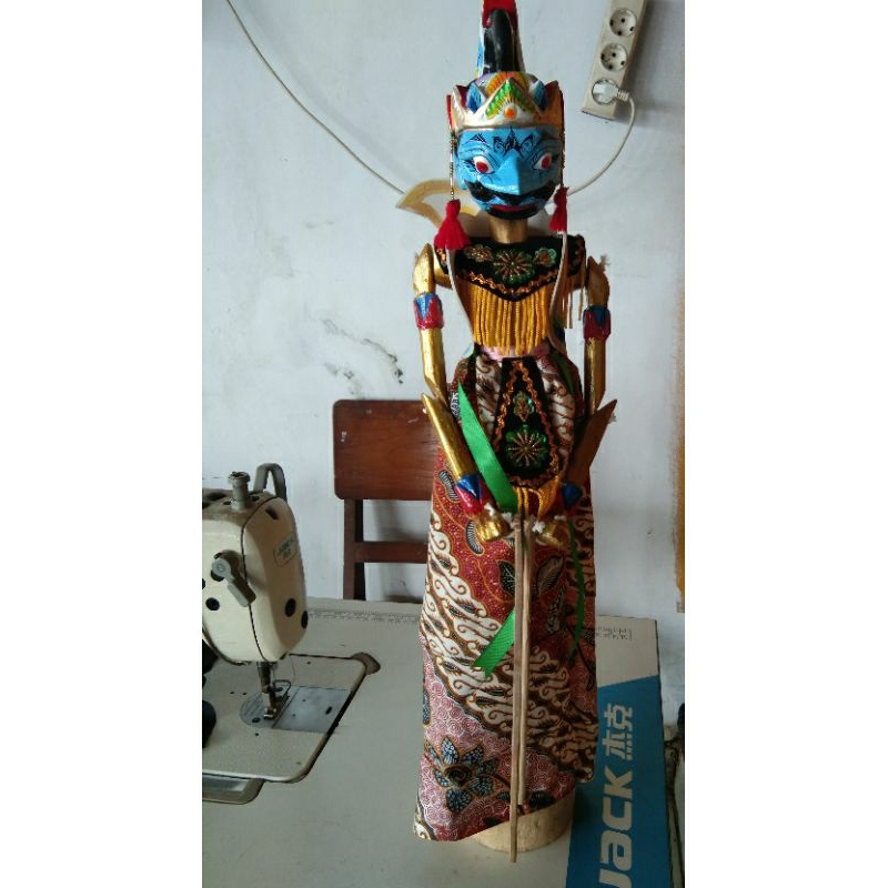 Wayang golek gatot kaca