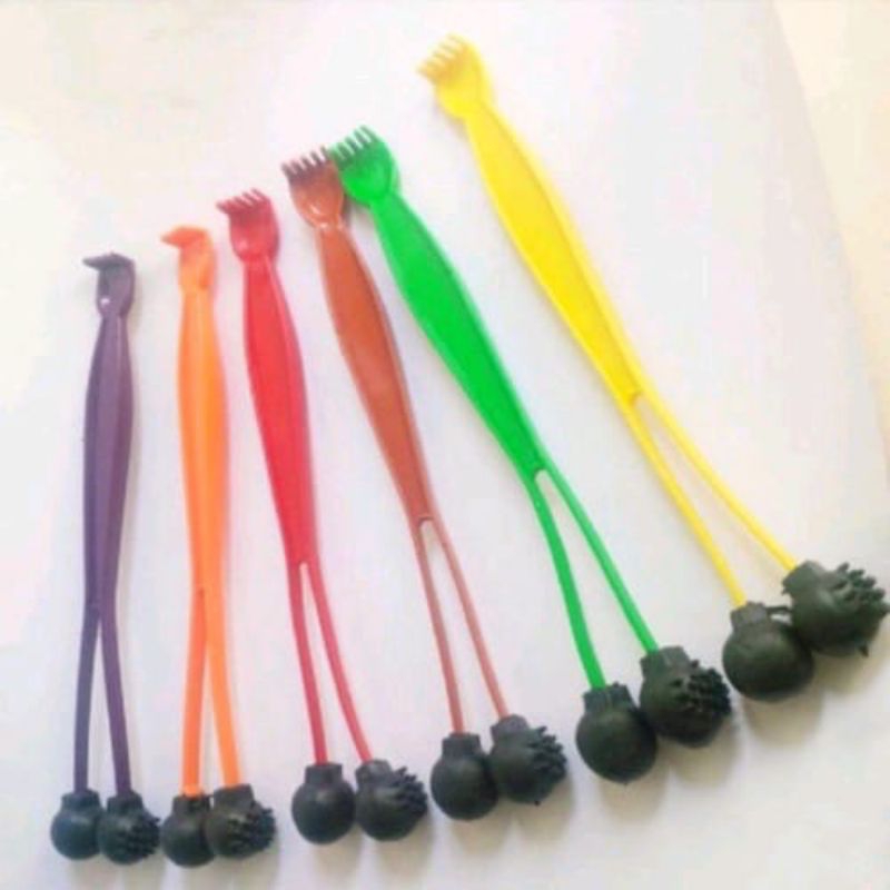 Alat Penggaruk Garuk Punggung 2in1 Ketokan Bola Pijat Terapi Plastik