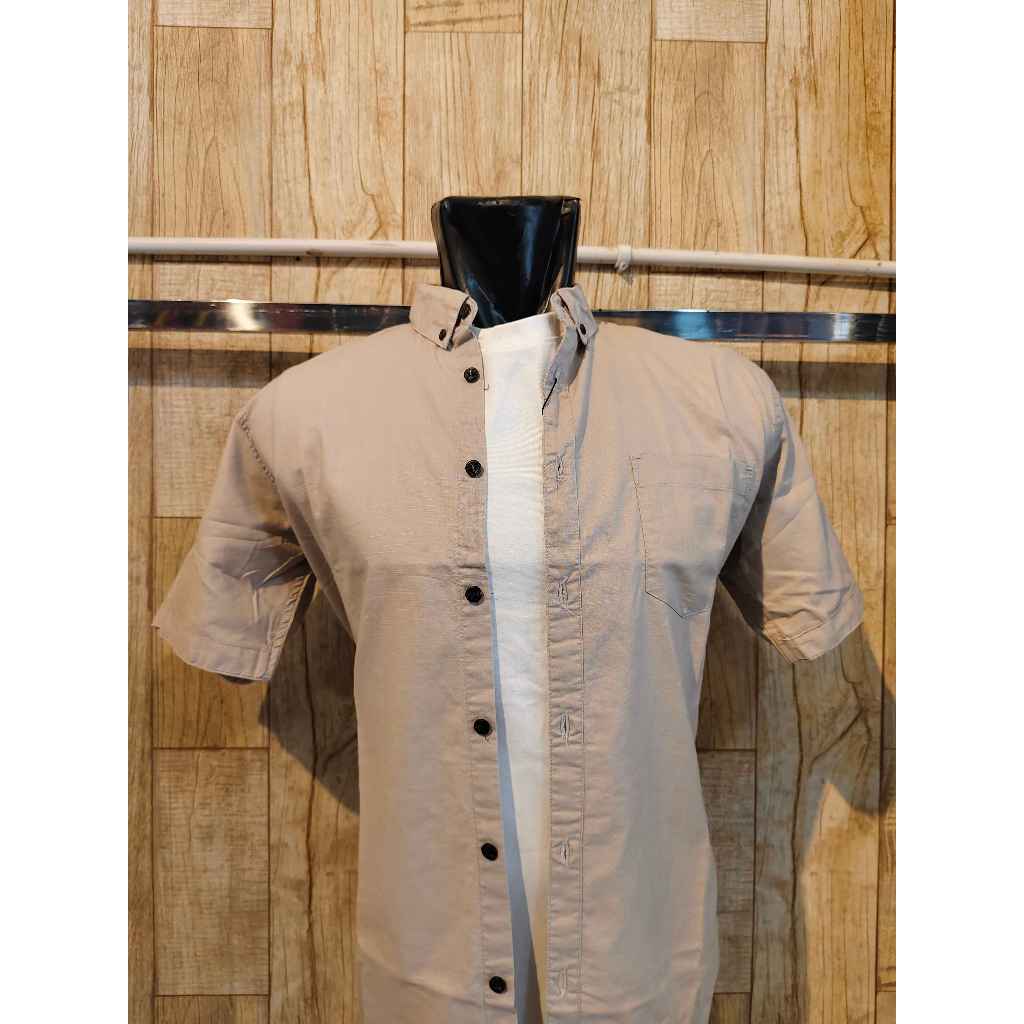 Kemeja Sajuak Lengan Pendek