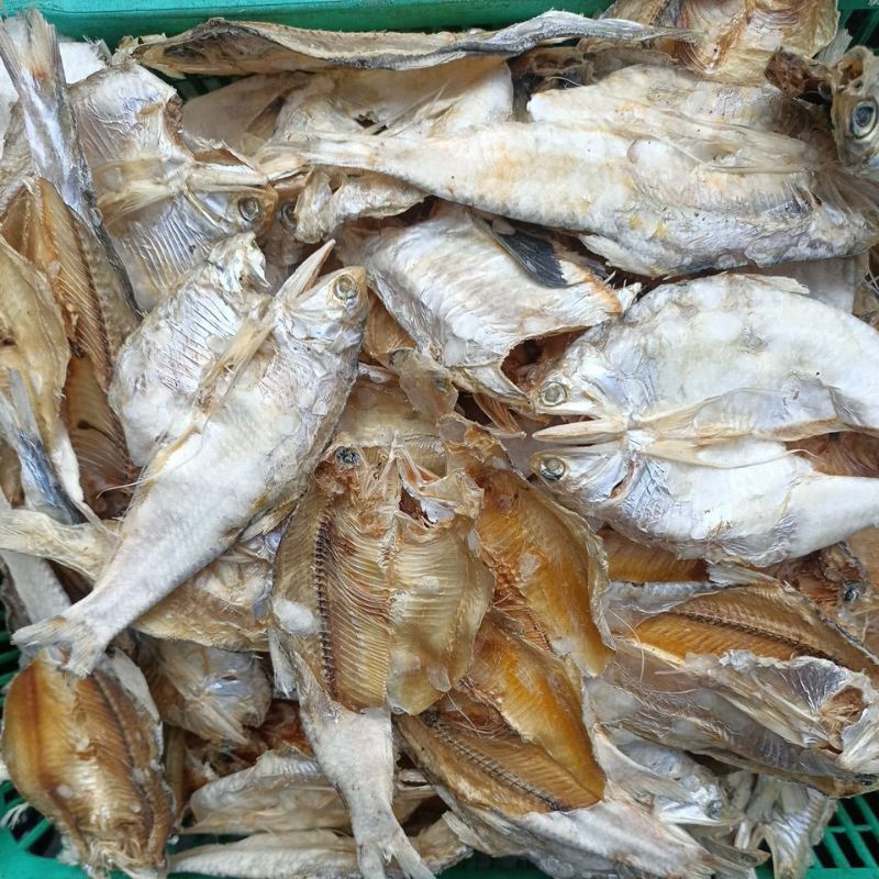 

Ikan Asin Trasak Belek Tawar