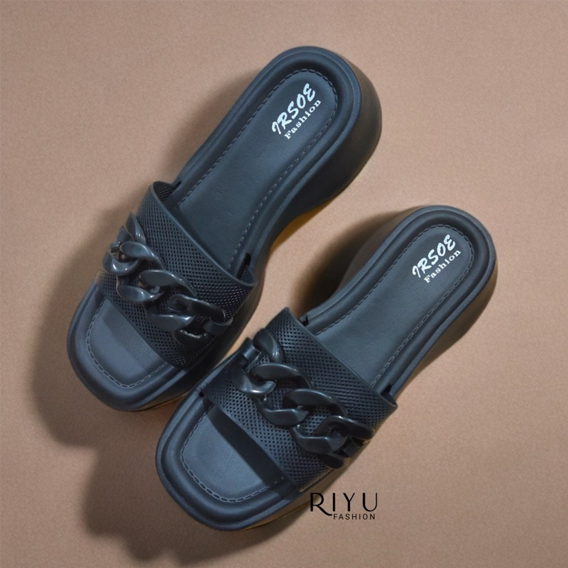 Sandal Wanita Selop Wedges Rantai Kekinian Irsoe