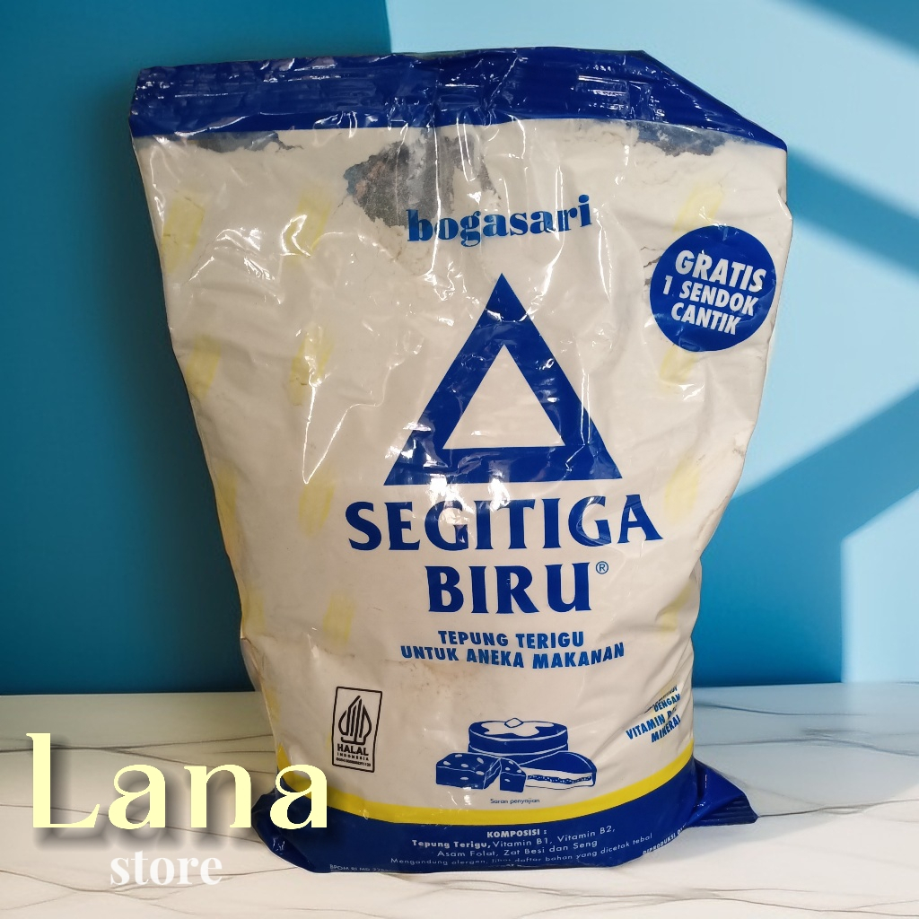 

terigu segitiga 1kg