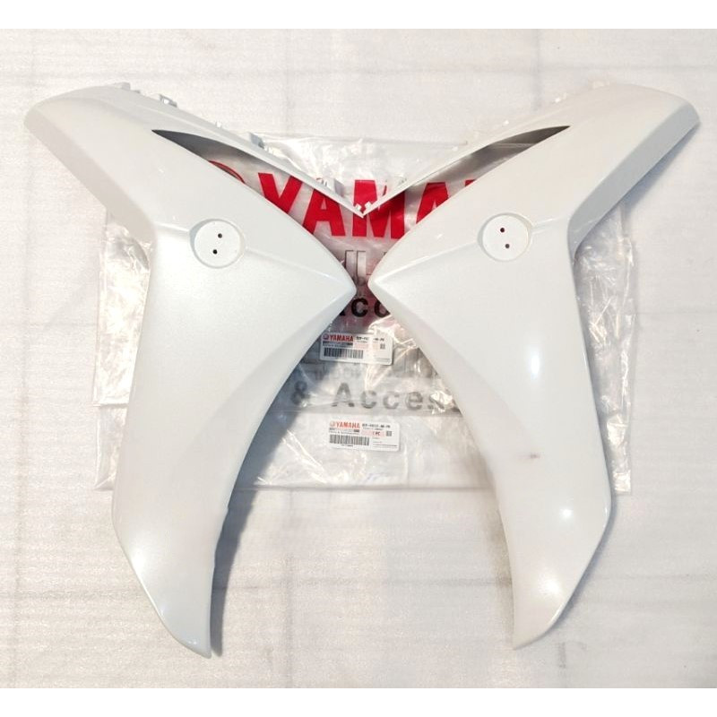 B3F-F8311-00 B3F-F8312-00 Legshield Sayap Luar Yamaha Lexi YGP ORI