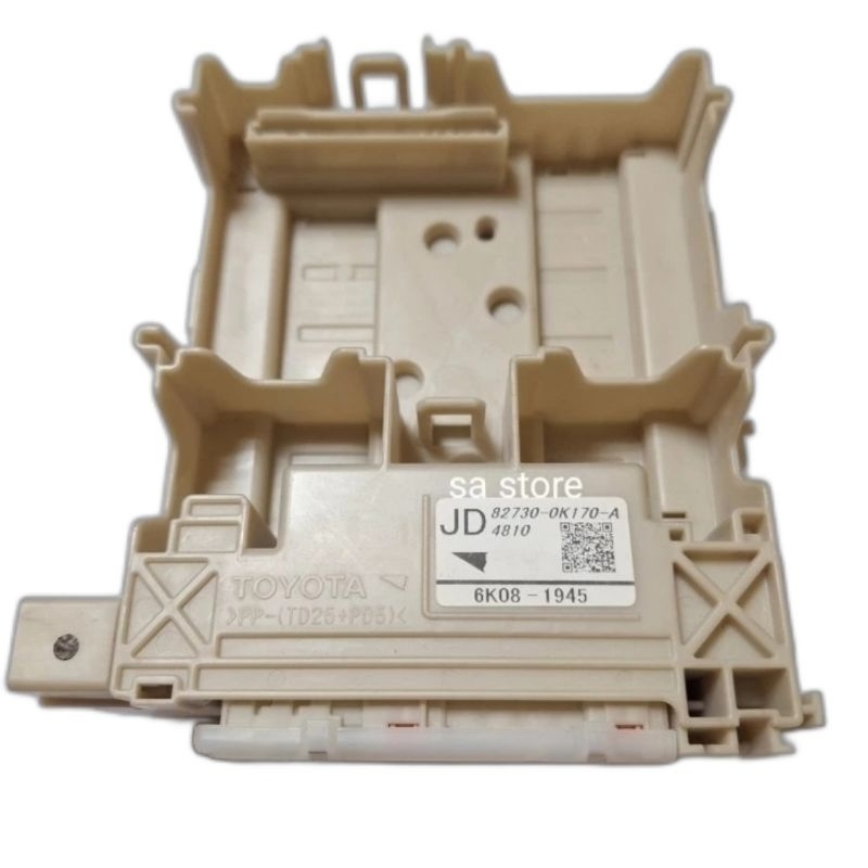 fuse box - block assy junction bok sekring original Toyota Innova Reborn Fortuner VRZ Hilux Revo 827