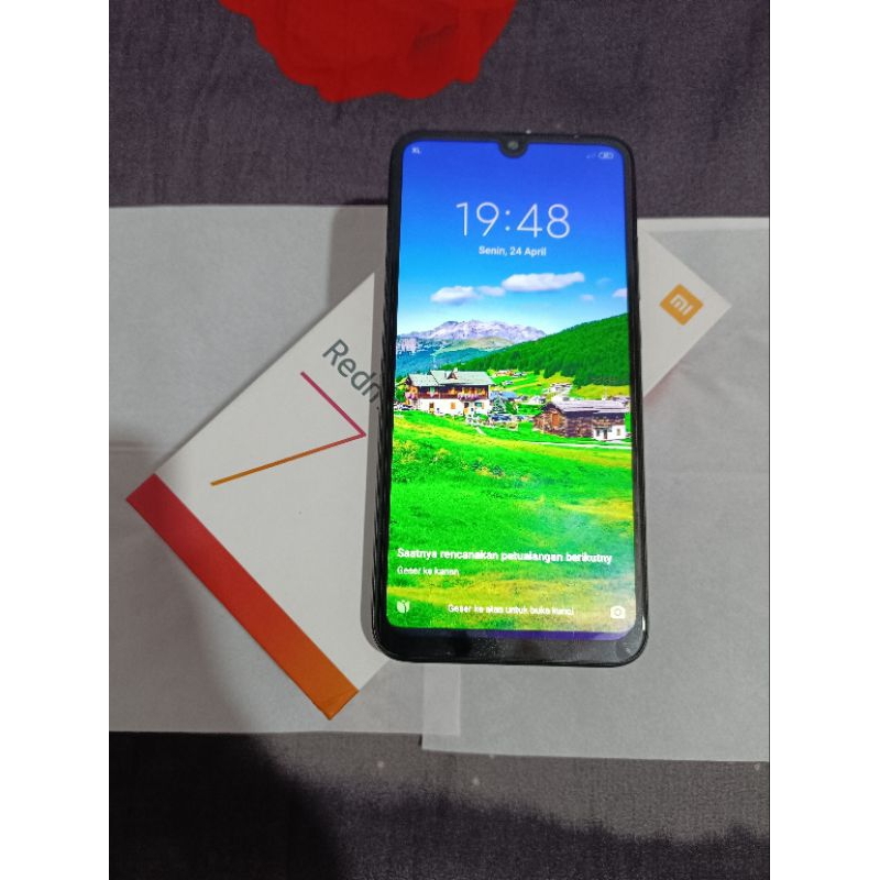 Xiaomi Redmi 7 3/32 Warna Hitam