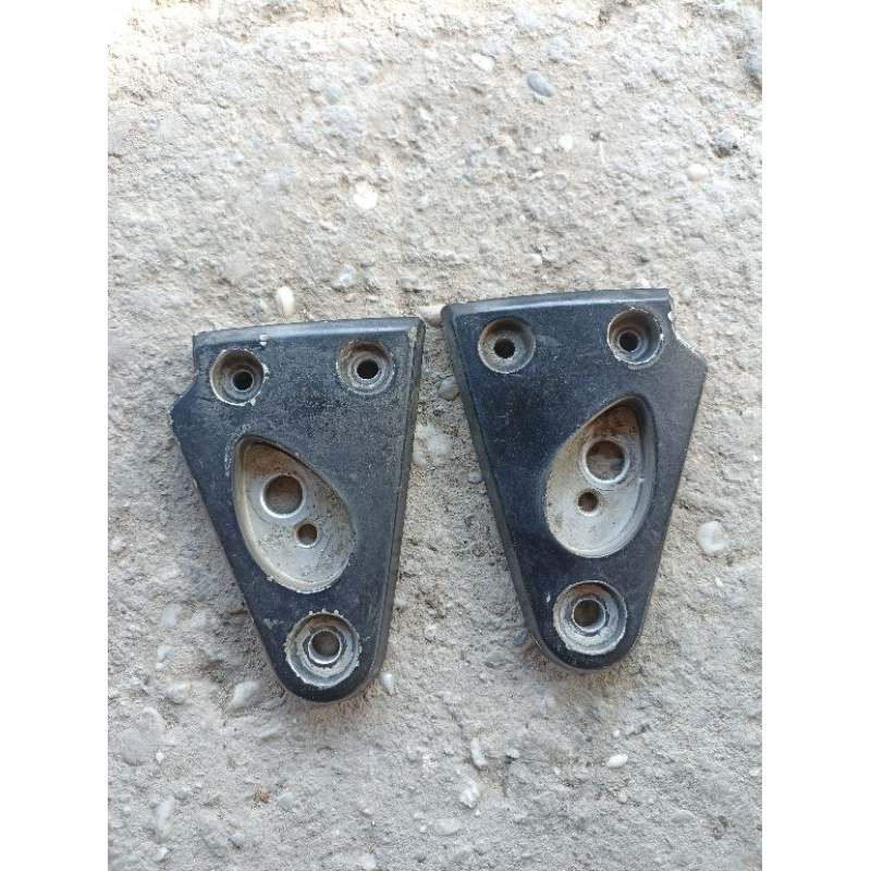 KUPINGAN LAMPU DEPAN TIGER REVO BARONG  2006-2008