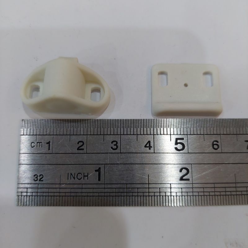 TIC TAC PLASTIK PUTIH/CATCHES TICTAC PUTIH/TIKTAK PLASTIK PUTIH