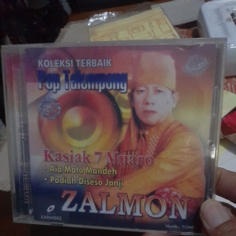 vcd karaoke koleksi terbaik pop talompong minang penyanyi zalmon CD016)