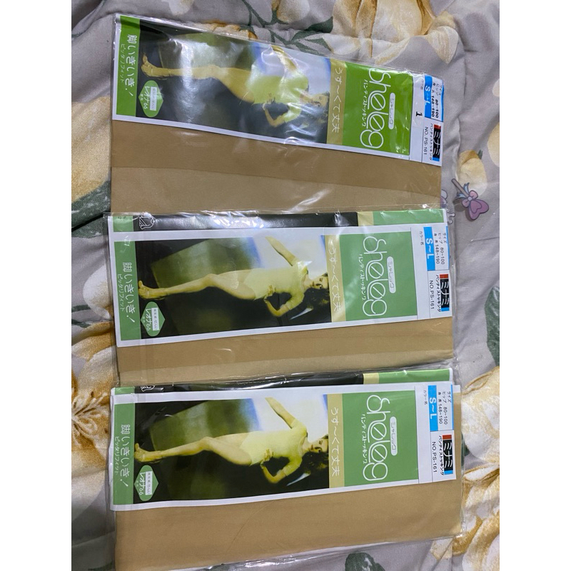 Stocking tipis warna kulit