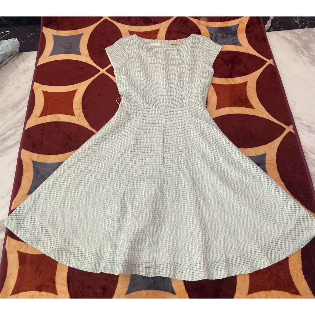 Preloved Dress Hijau Original Brand Minimal