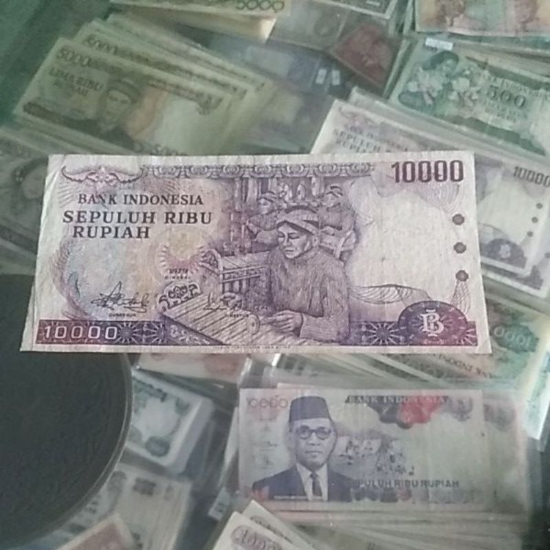 uang kuno 10000 gamelan 1979 asli.9