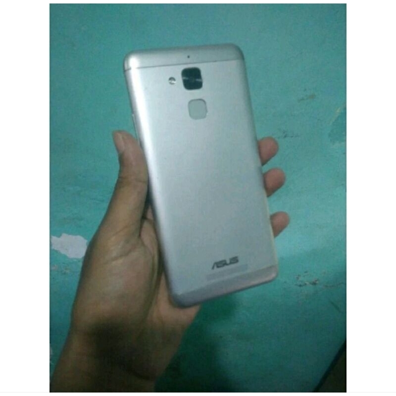 asus zinfon 3max minus hp handphone