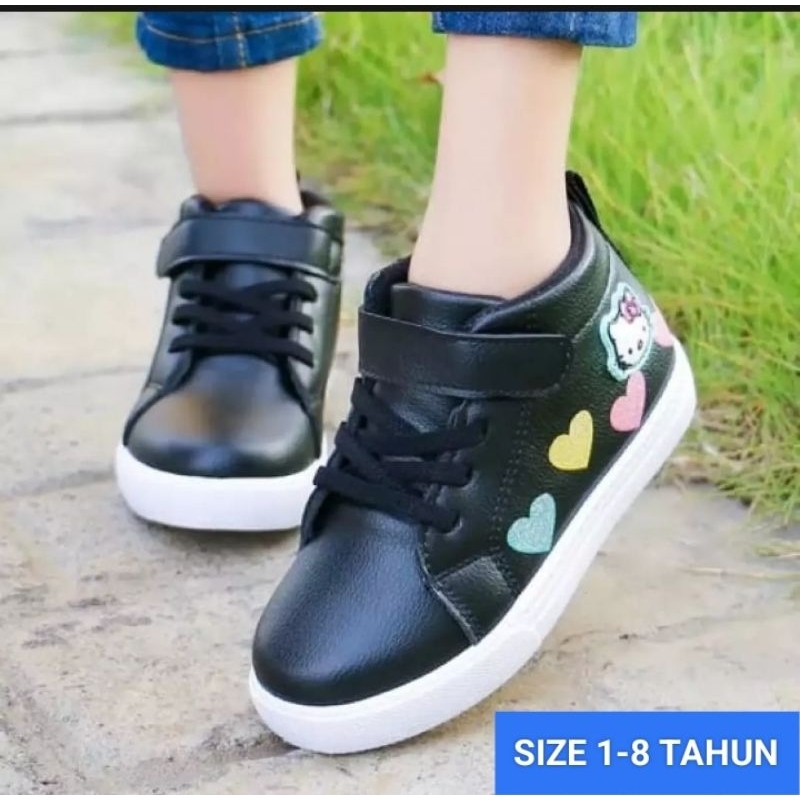 ALMA_SEPATU BOT ANAK PEREMPUAN HITAM PUTIH SEPATU SEKOLAH SD DAN TK USIA 1-8 TAHUN TRENDY MOTIF KART