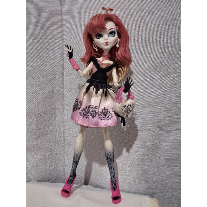 Monster High Signature C. A. Cupid Mainan Boneka