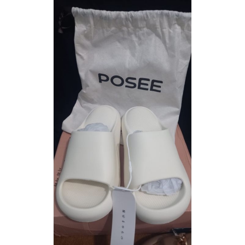 sandal Posee original