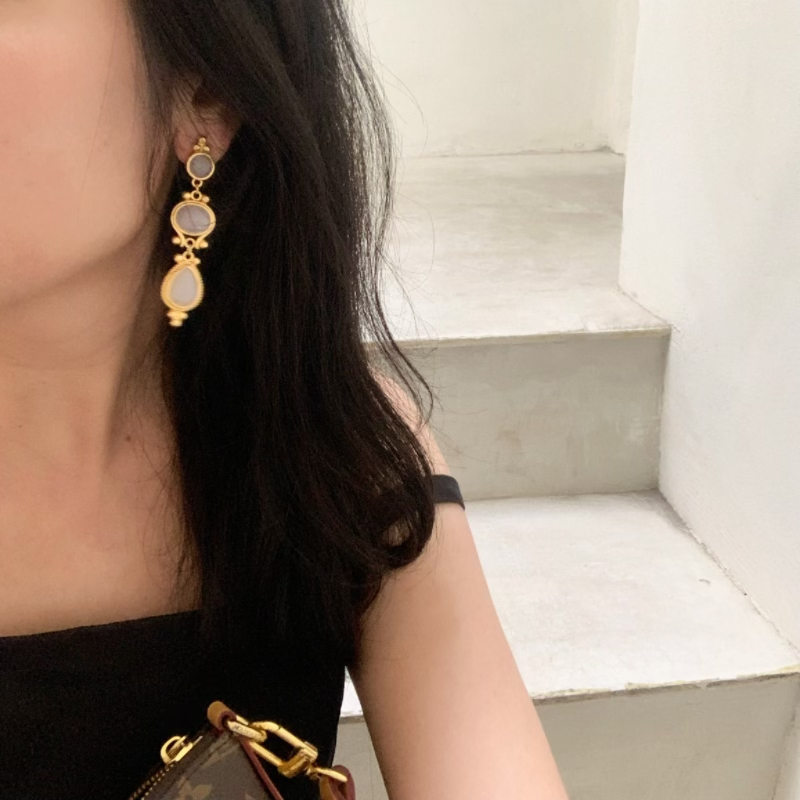 Anting Panjang Batu Asli Putih Sedikit Ungu Gold Plated Anting Pesta Anting Wanita Tusuk