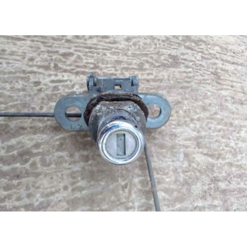 kunci pembuka kap bagasi BMW e36