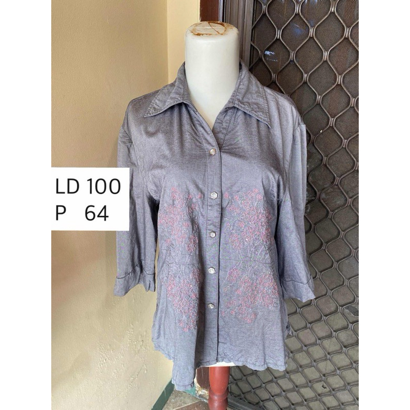 Kemeja Wanita Abu Grey - preloved