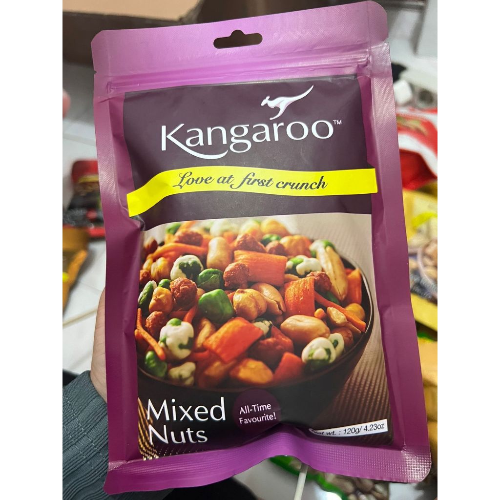 

Mixed Nuts Kangaroo / Kacang Campur 120 gr