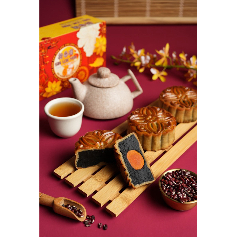 

Mooncake kue bulan SIN LOK YEN rasa Tausa Hitam isi 4