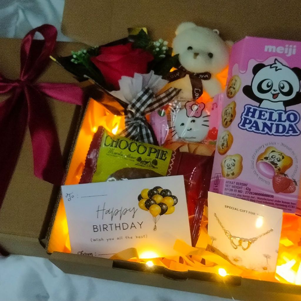 

KADO ULANG TAHUN CEWEK HAMPERS CDEWEK ULANG TAHUN