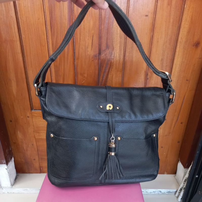 PRELOVED Papillon Hitam Tas kulit