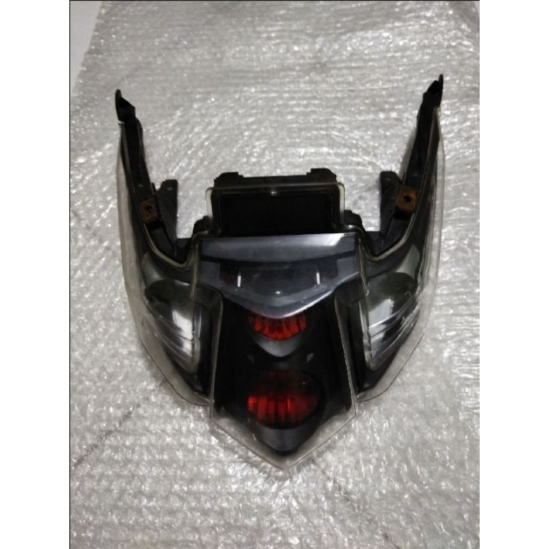 lampu stop belakang xeon karbu xeon gt 125 original copotan