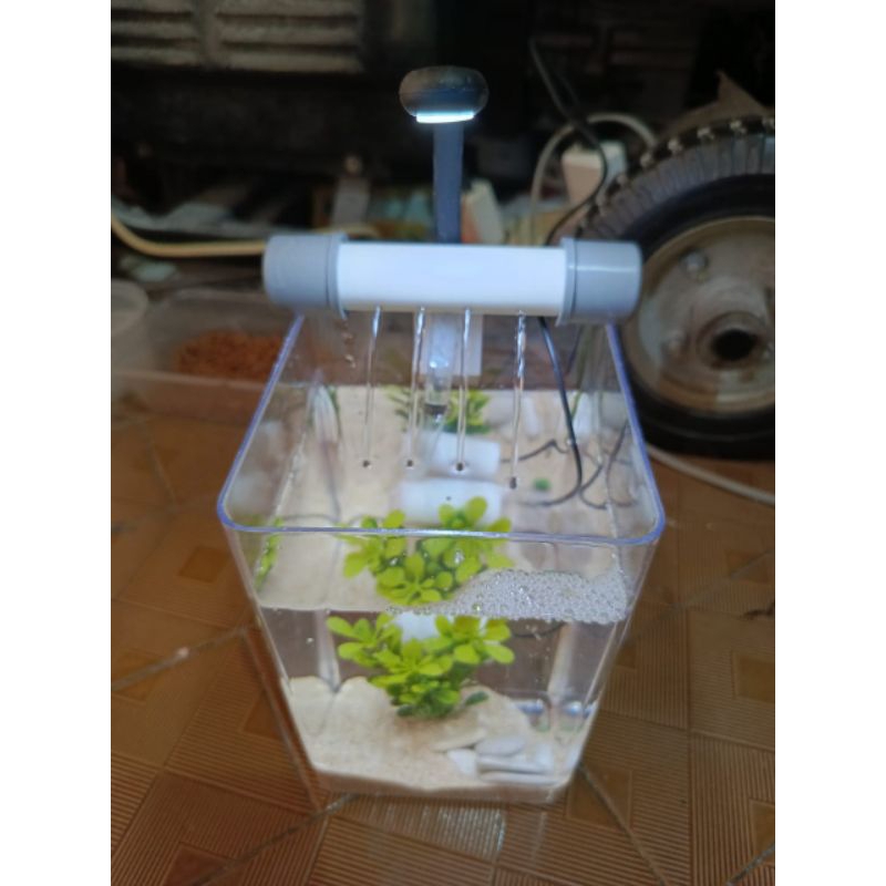 akuarium akrilik 2L dengan air terjun