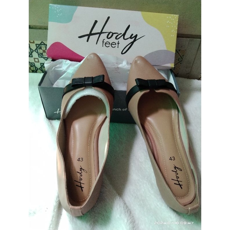 sepatu wanita hody feet