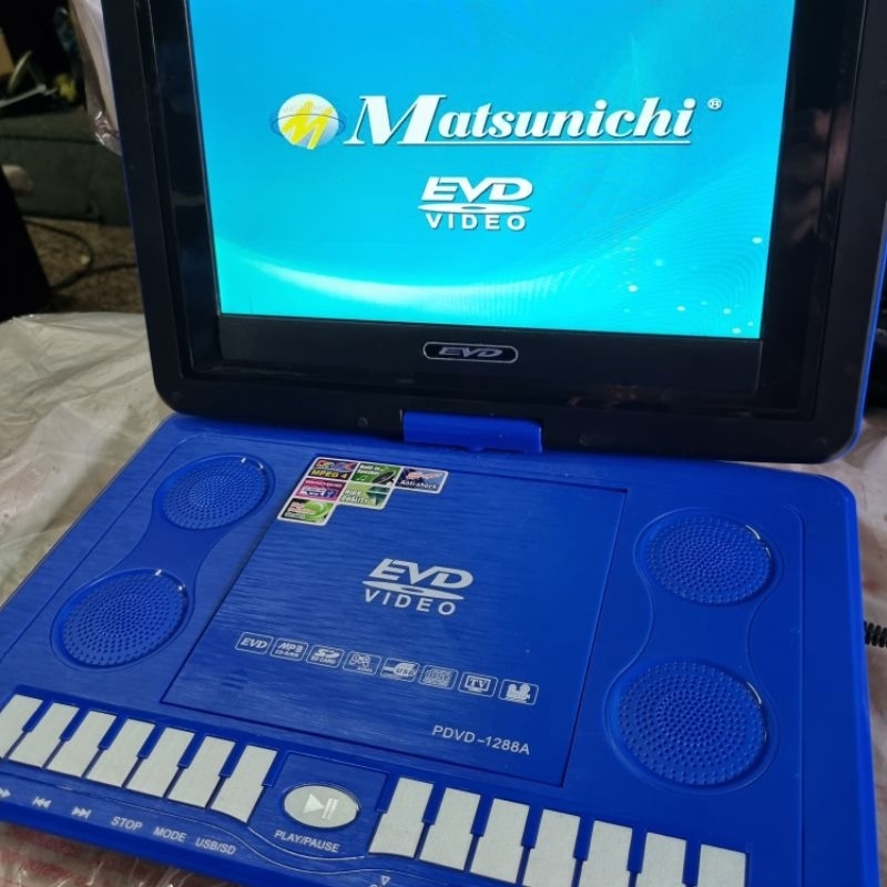 DVD PLAYER PORTABLE PORTABEL GMC DIVX 808 R NAKAI N 786 787 986 987 988 N986 N987 N988 7,8 7.8 9,8 9