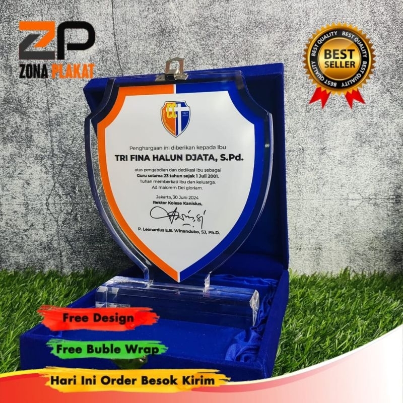 plakat akrilik 1cm | plakat akrilik 1.5cm | plakat penghargaan | plakat wisuda | plakat |