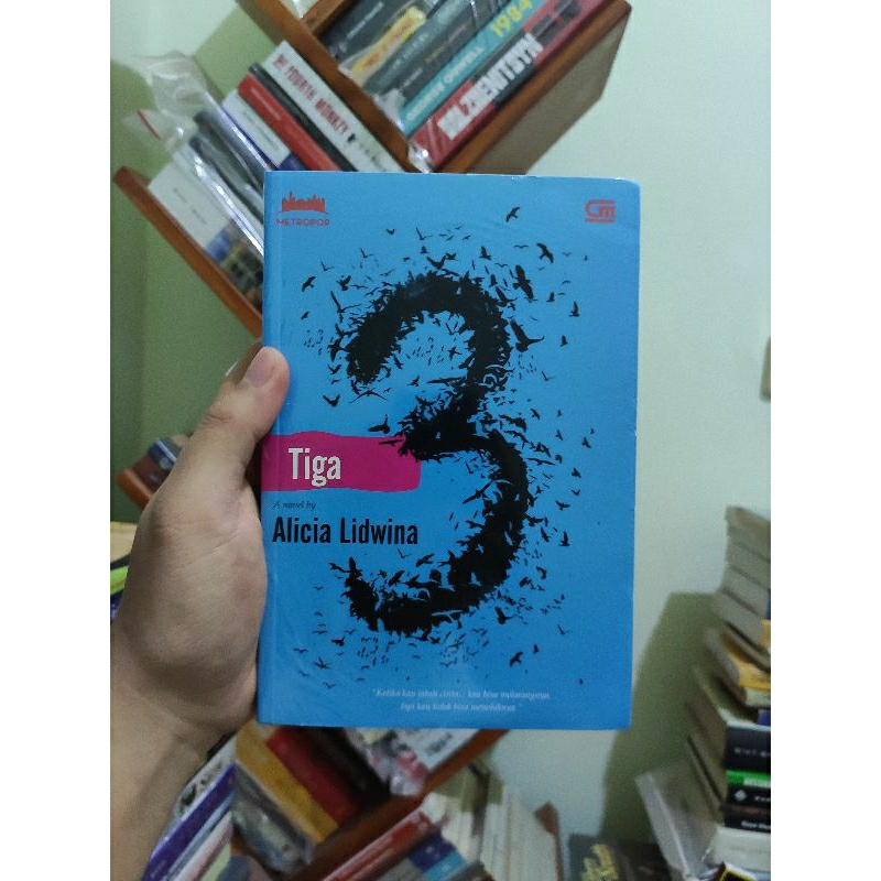 [SEGEL ORI] Tiga 3 - Alicia Lidwina Metropop